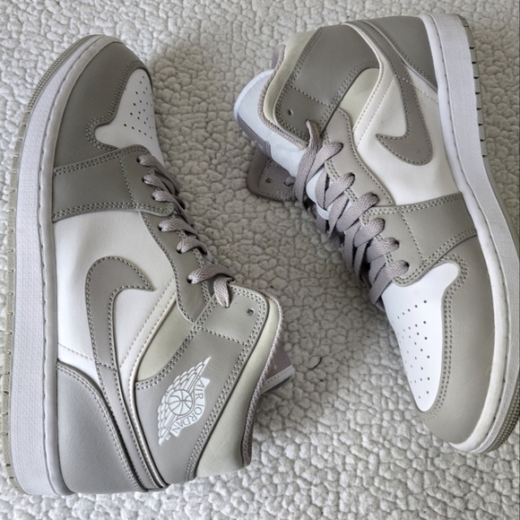 Nike Men's Air Jordan 1 Mid Linen Sneakers size 10.5 - Picture 3 of 11